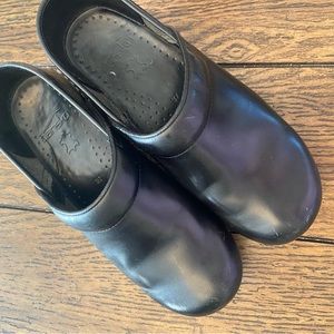 Dansko Leather Clogs Black